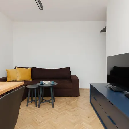 아파트 Family Near Old Town By Renters 바르샤바