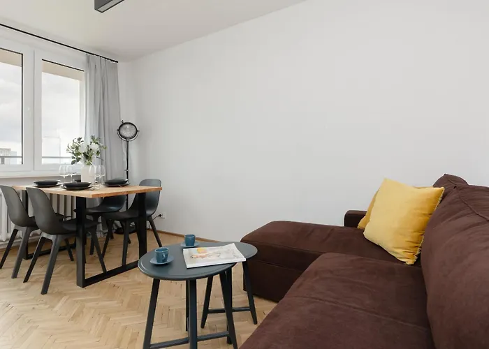 Family Near Old Town By Renters Apartment Warsaw