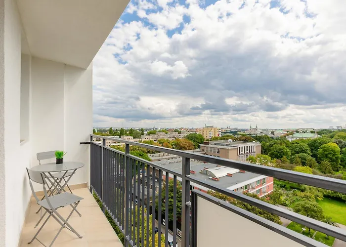 Family Near Old Town By Renters Apartment