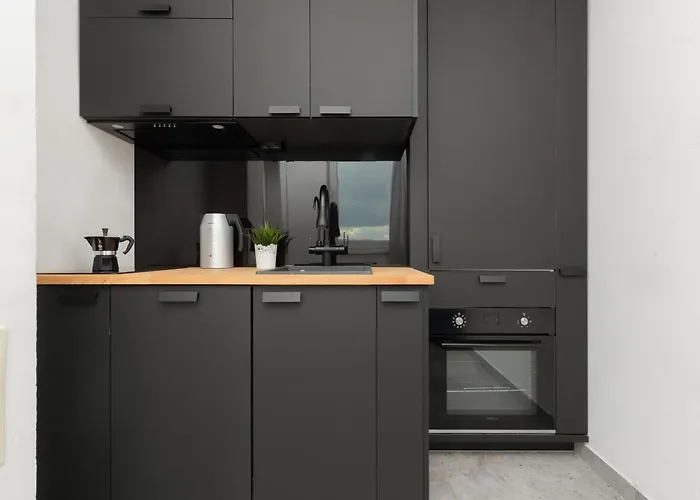 Family Near Old Town By Renters Apartment Warsaw