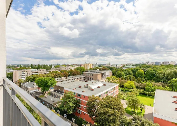 Family Near Old Town By Renters Apartment