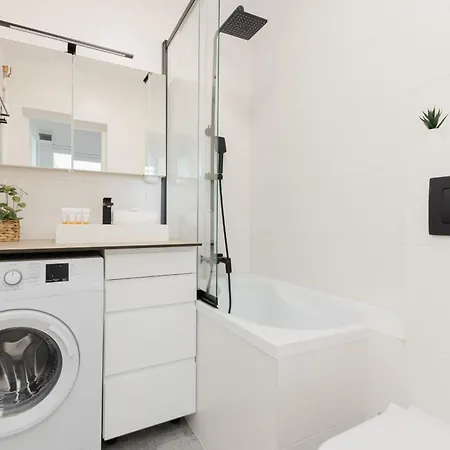 Family Near Old Town By Renters *